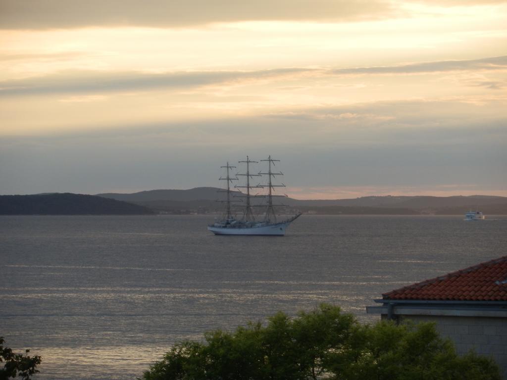Vera Apartments With Sea View And Old Town View Zadar Rum bild