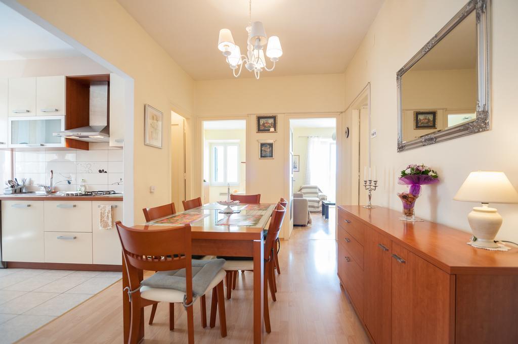 Vera Apartments With Sea View And Old Town View Zadar Exteriör bild